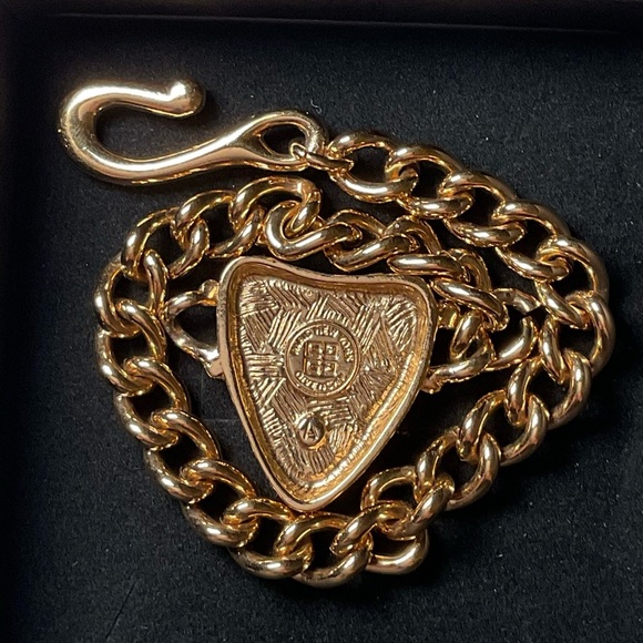 🌷Givenchy Gold Link Bracelet - Picture 2 of 5